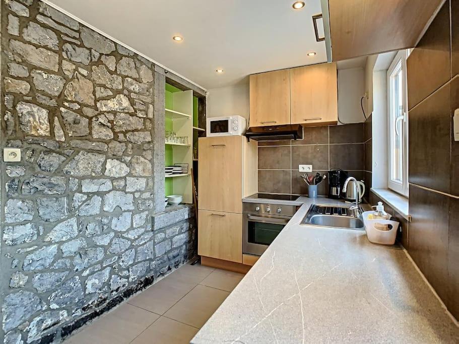 Vue Sur Meuse Avec Jacuzzi Et Sauna Exterieur. Yvoir エクステリア 写真